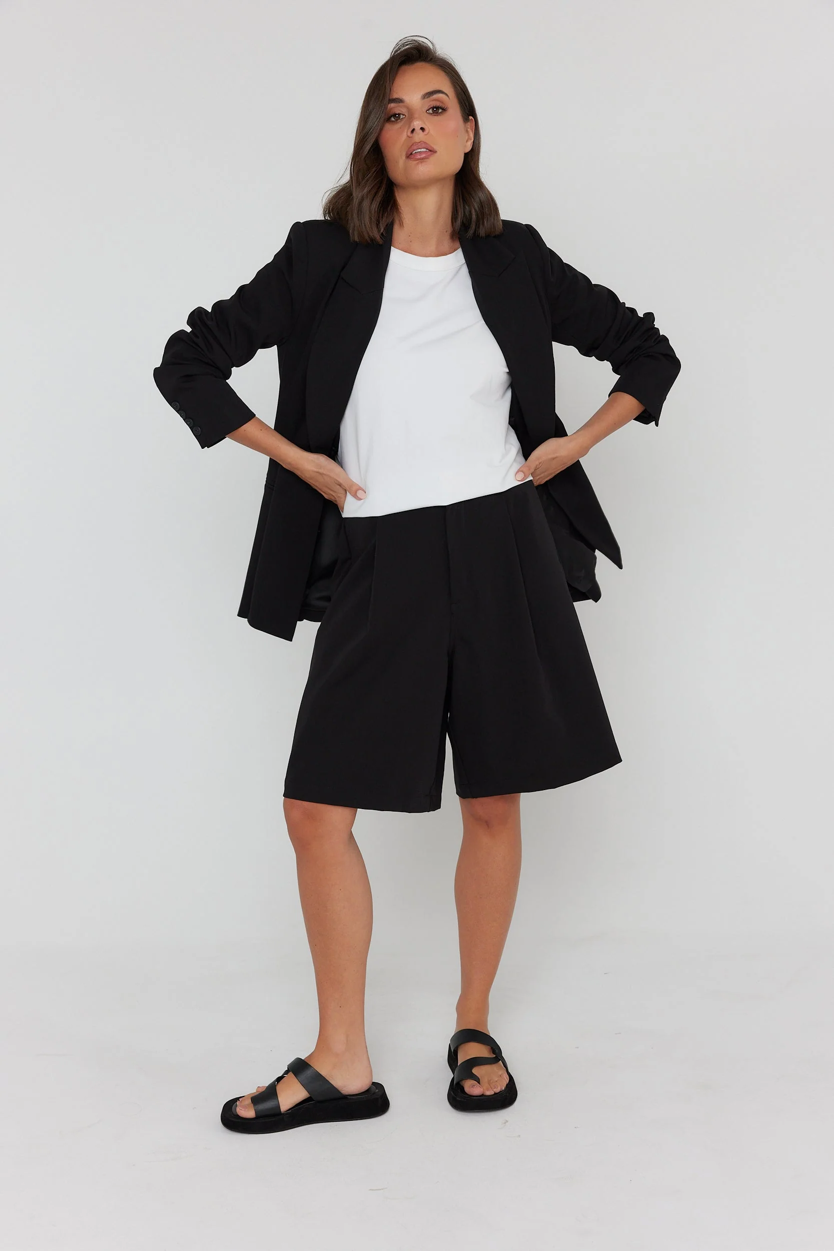 BERNY Shorts Black - Image 10