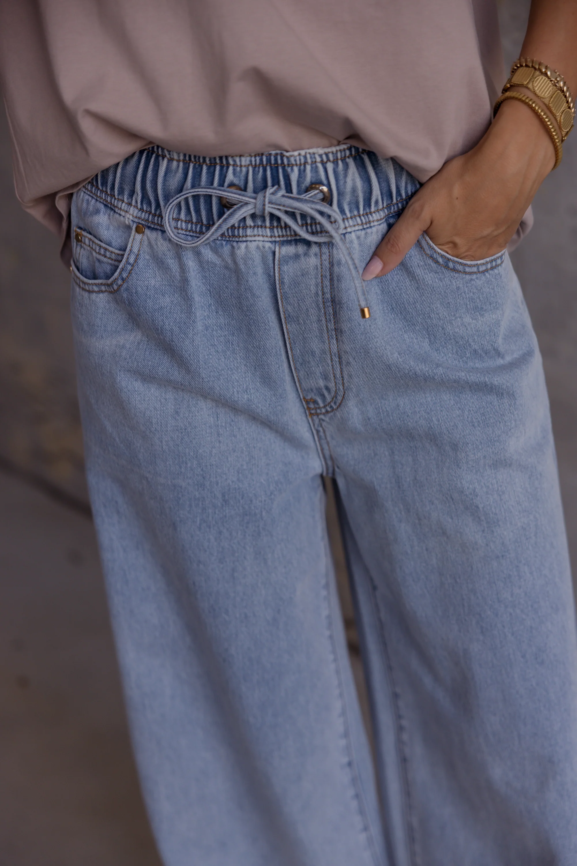 CASEY Jeans Light Blue Wash Denim - Image 3