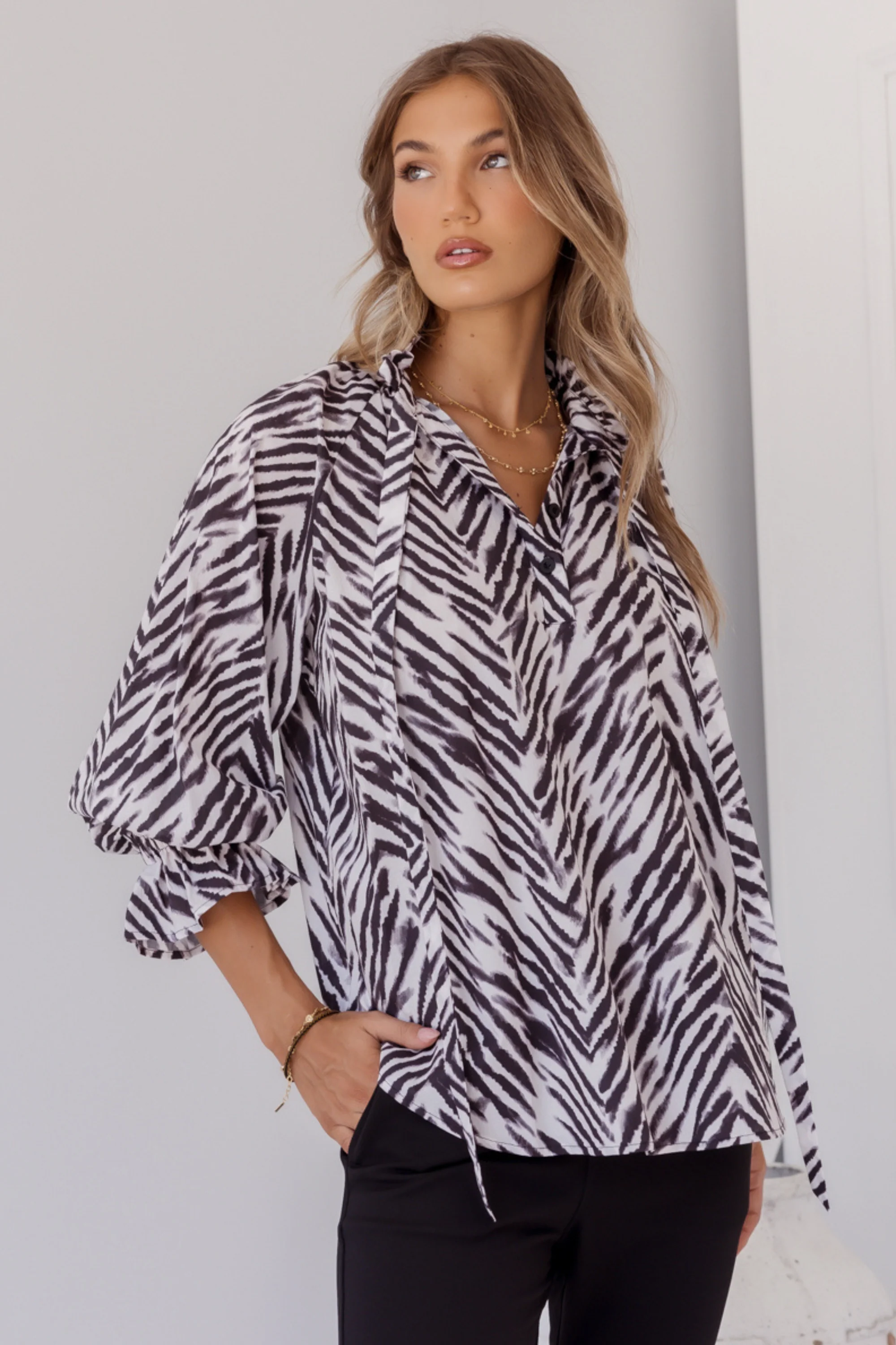 DANILL Blouse Abstract Animal - Image 2