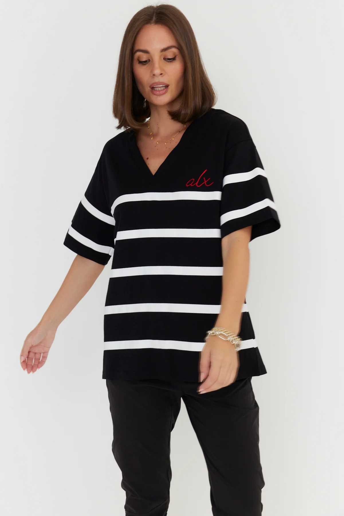 JASPER V T-Shirt Black - Image 11