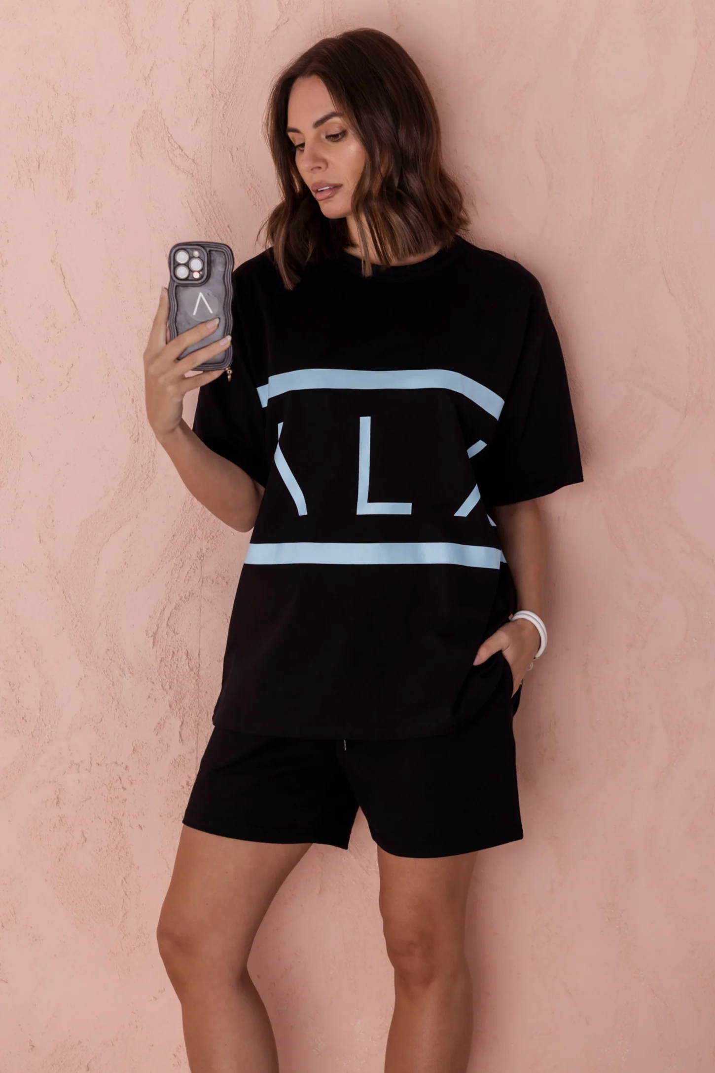 LEVI Shorts Black - Image 5
