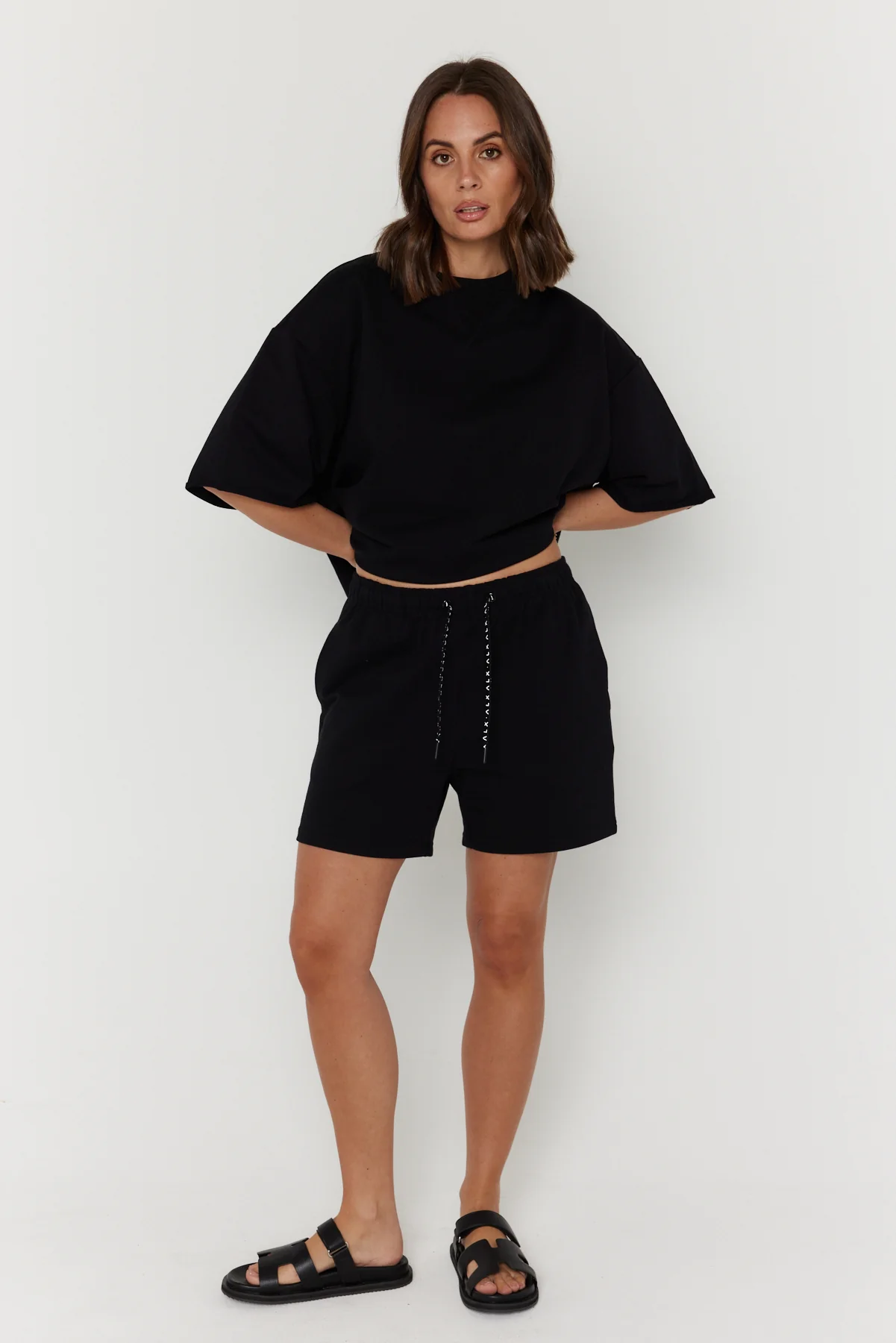 LEVI Shorts Black - Image 7