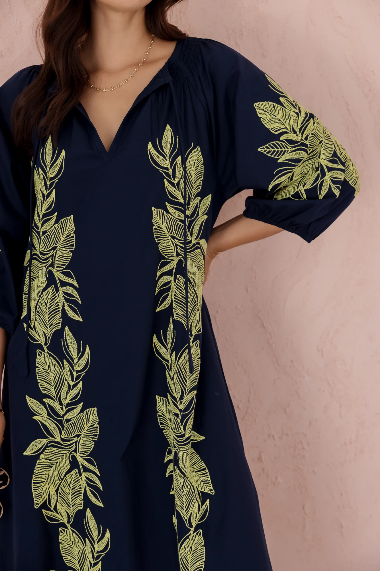 LINDOX Dress Navy - Image 3