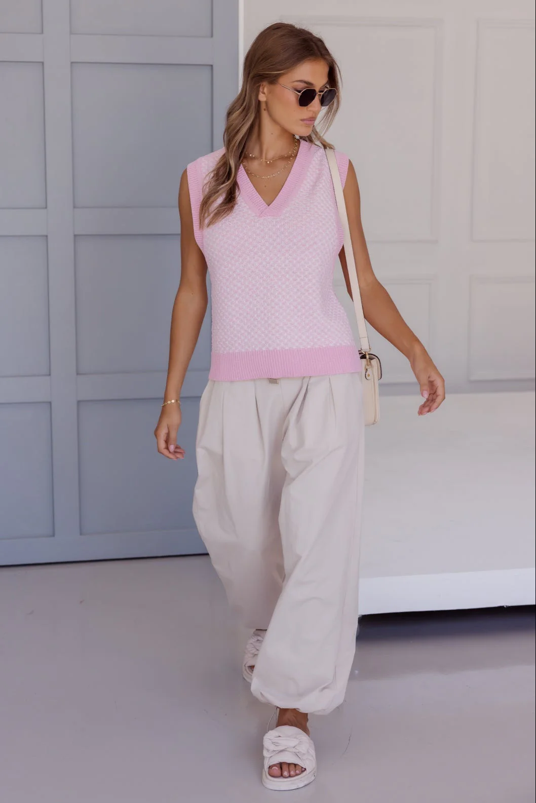 LULA Knit Vest Pink - Image 3