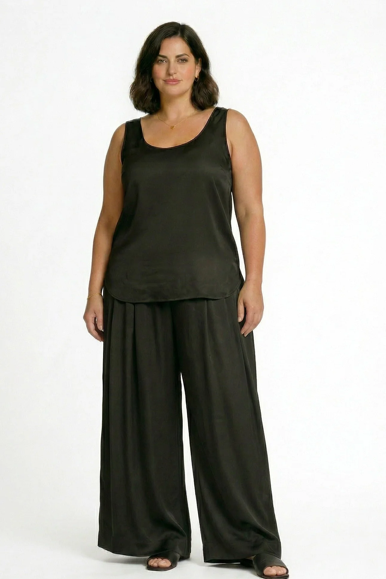 LUXUM Singlet Black - Image 6