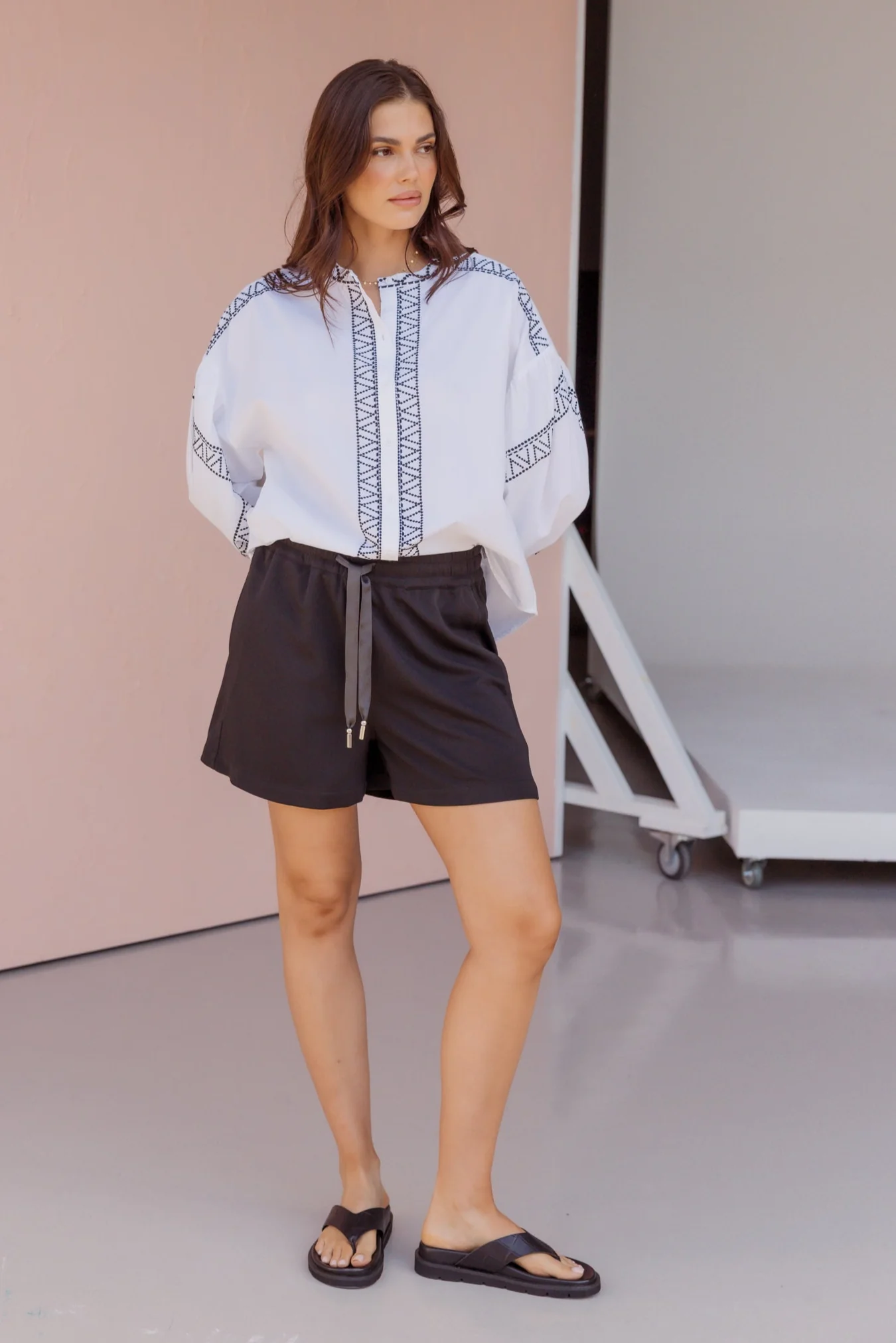 MASTI Shorts Black - Image 4