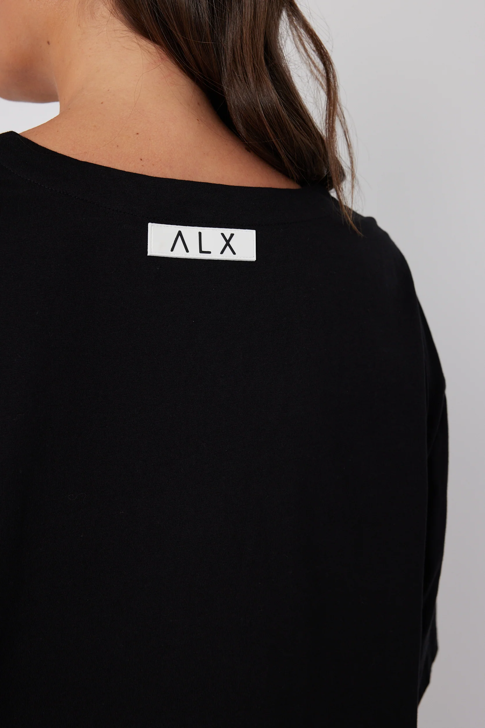 NIX V-Neck T-Shirt Black - Image 9