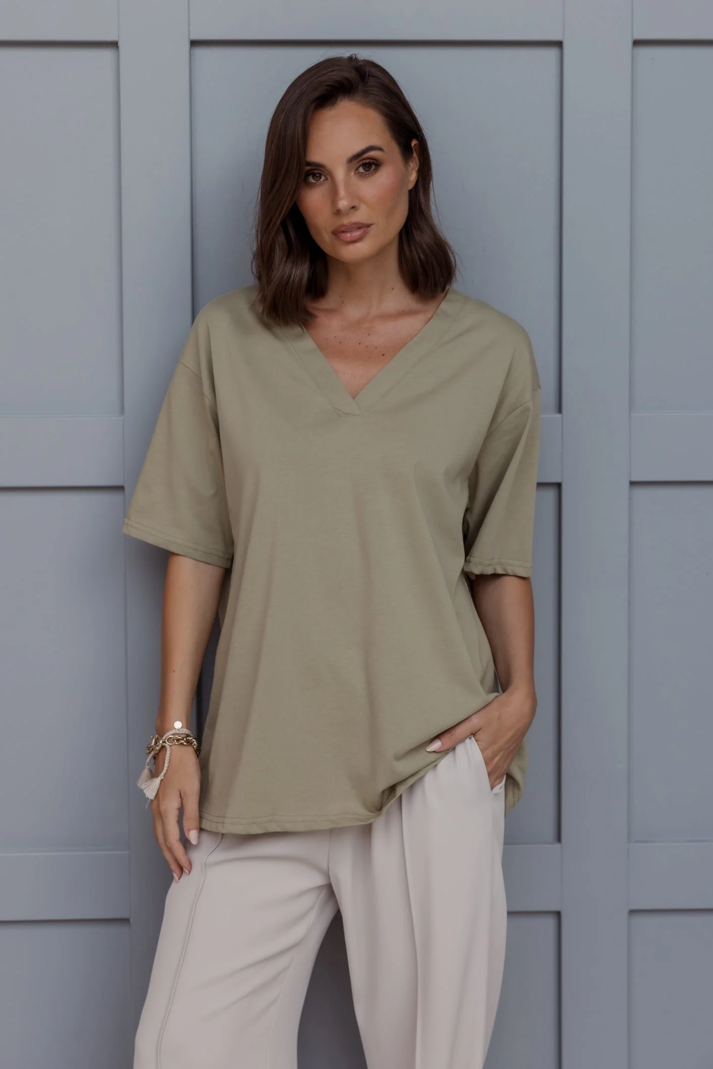 NIX V-Neck T-Shirt Green Taupe
