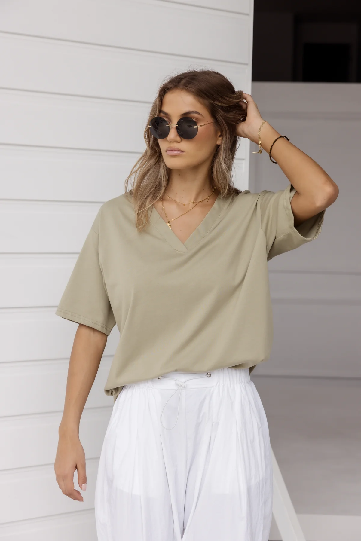 NIX V-Neck T-Shirt Green Taupe - Image 3