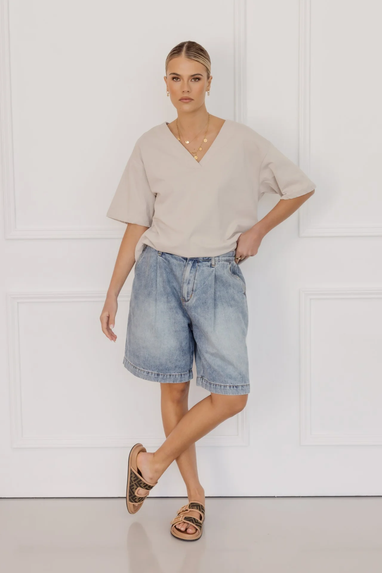 NIX V-Neck T-Shirt Stone - Image 3