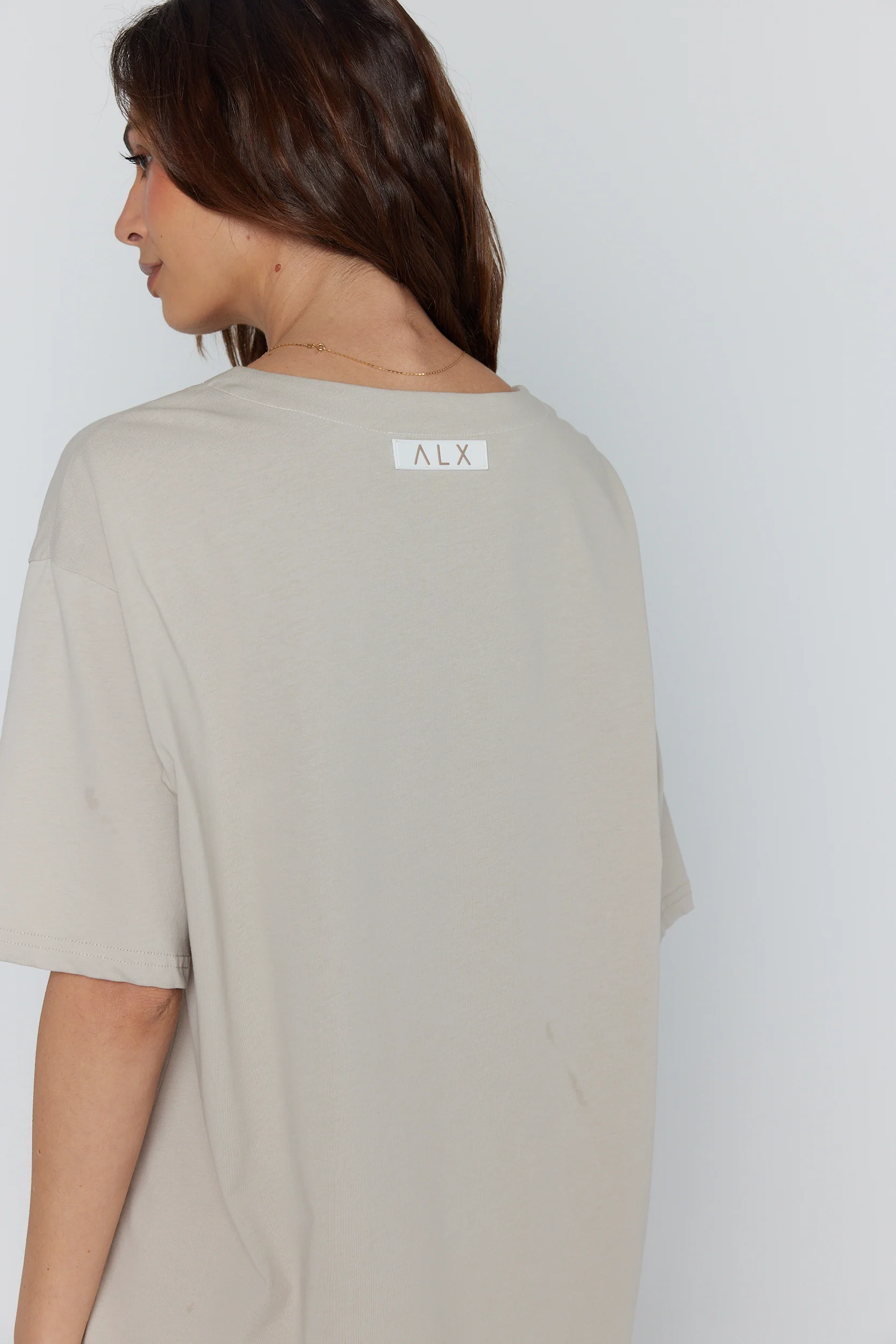 NIX V-Neck T-Shirt Stone - Image 9