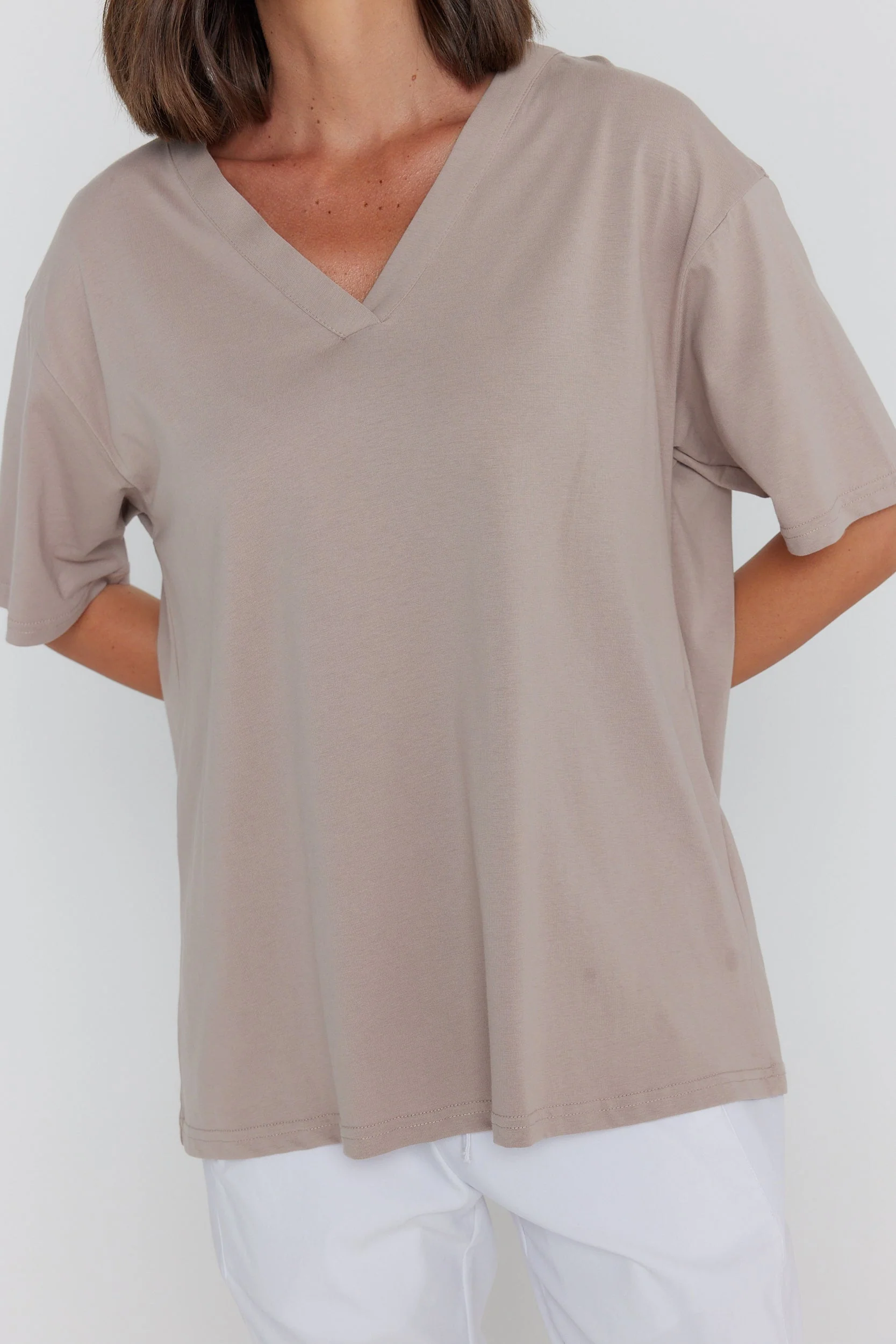 NIX V-Neck T-Shirt Coco - Image 6