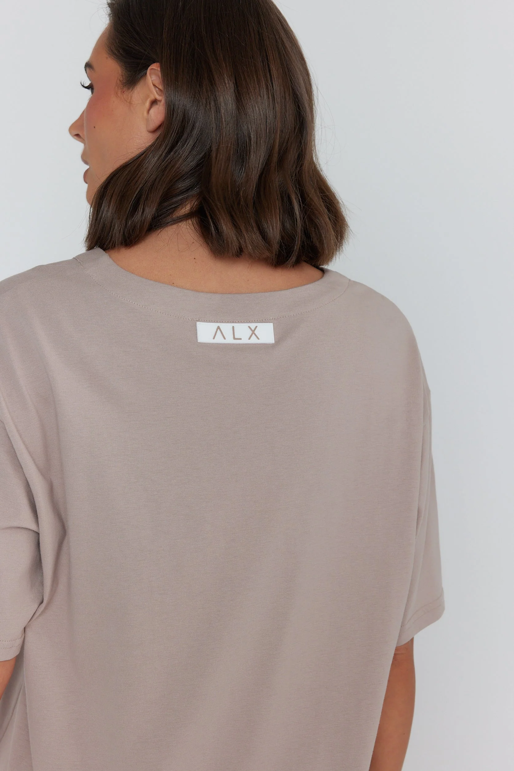 NIX V-Neck T-Shirt Coco - Image 9