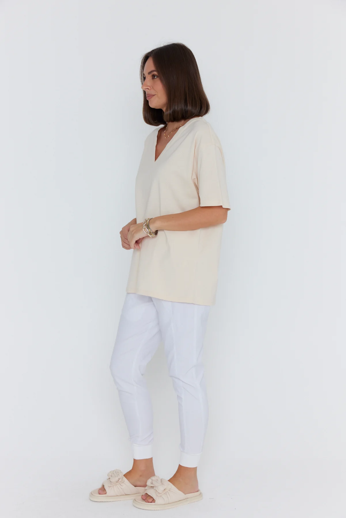 NIX V-Neck T-Shirt Cream - Image 6