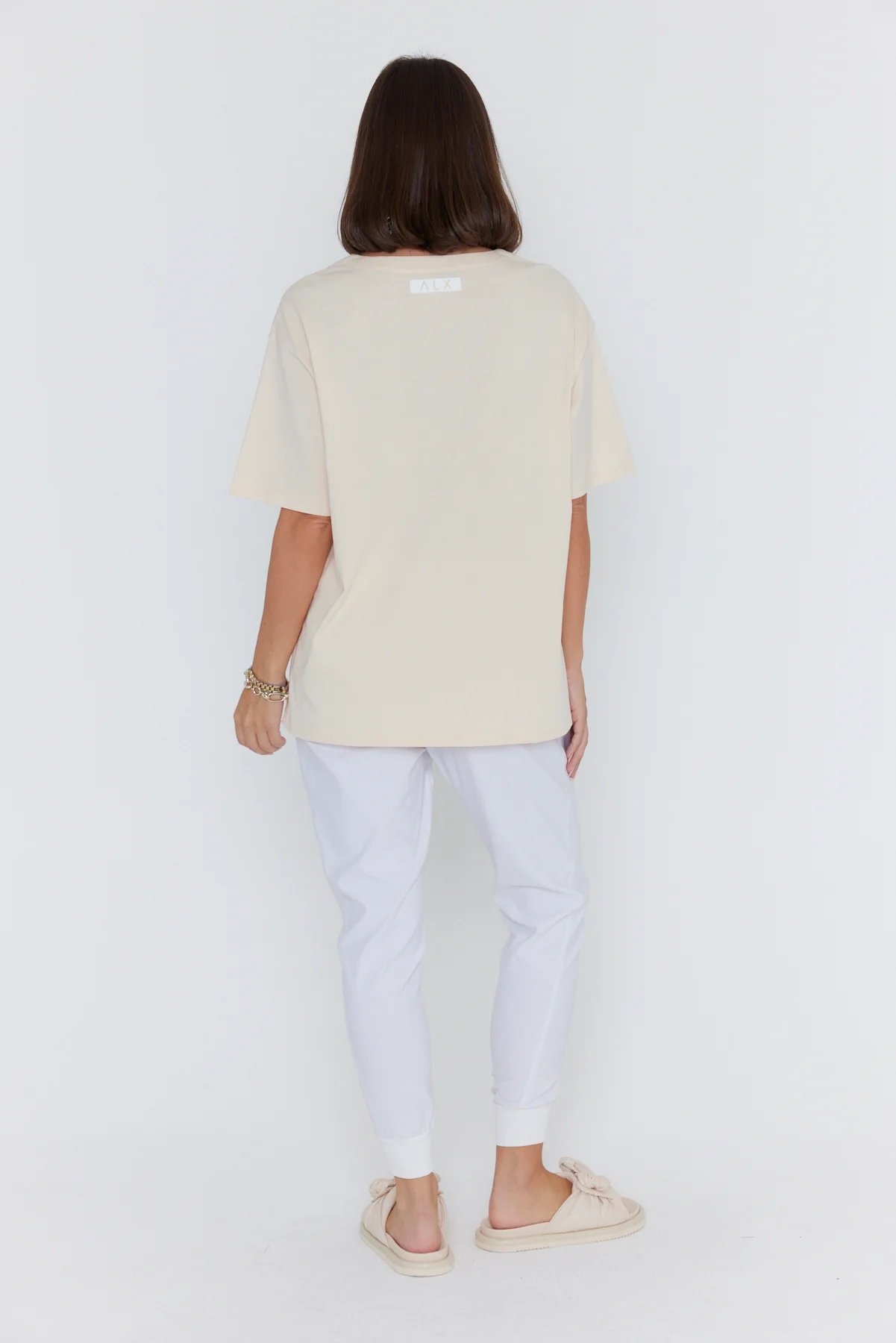 NIX V-Neck T-Shirt Cream - Image 7