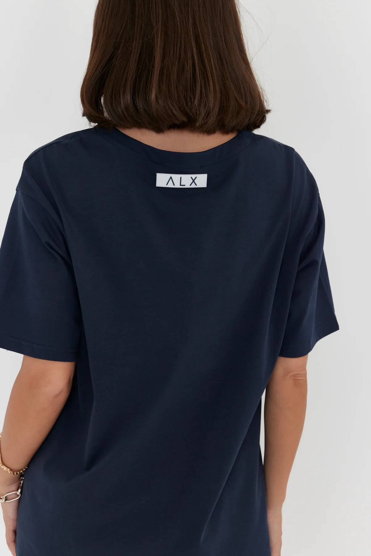 NIX V-Neck T-Shirt Navy - Image 8
