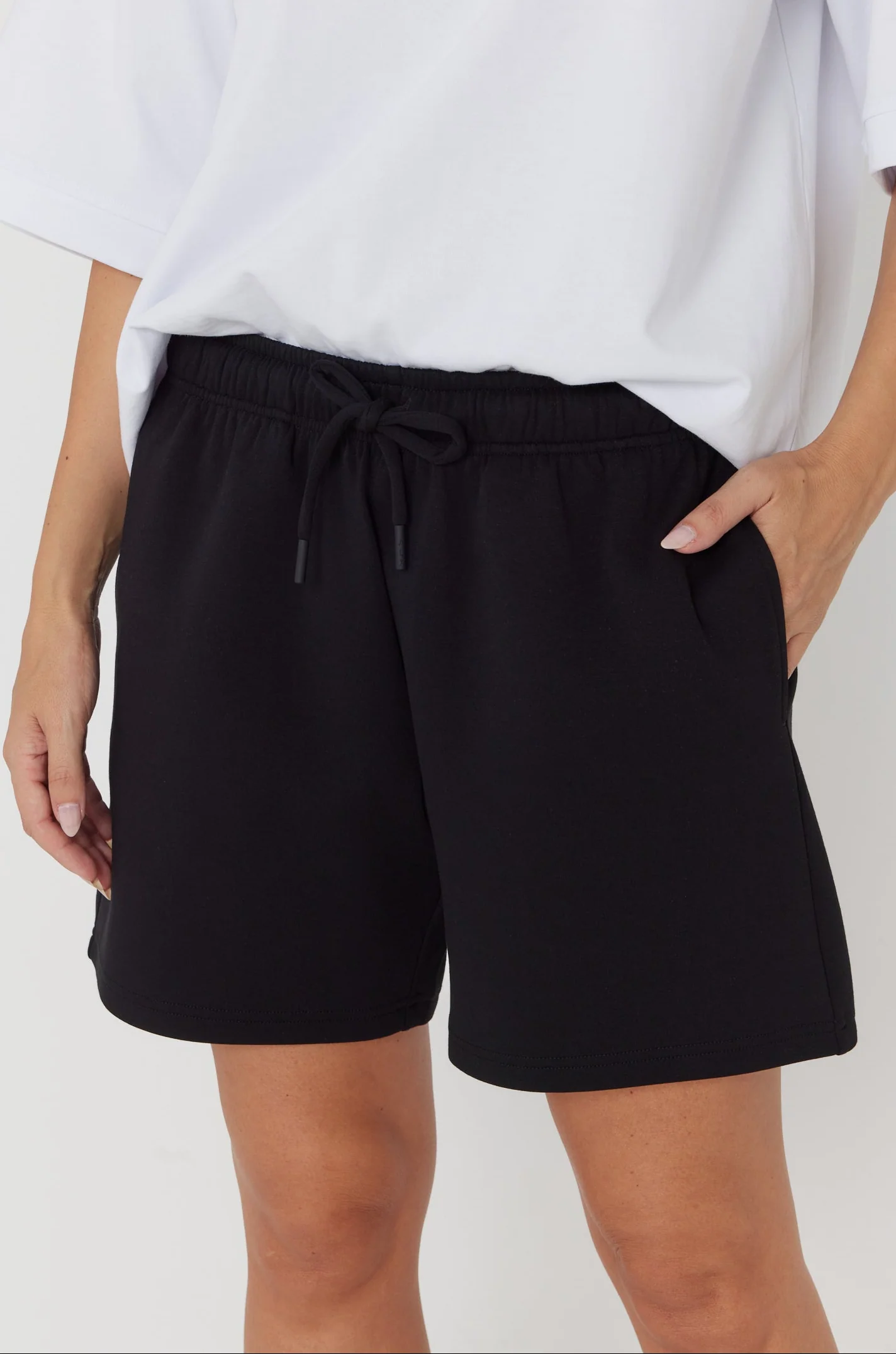 NODE Shorts Black - Image 8