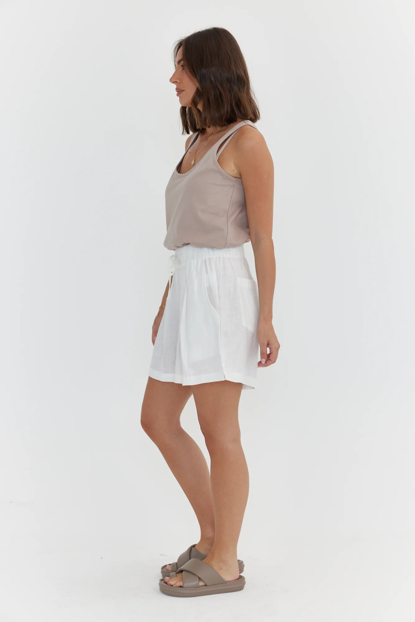 RAZ Shorts White - Image 9