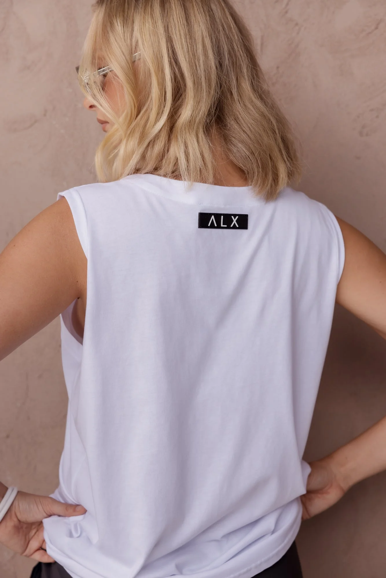 SIMBA V-Neck White - Image 3