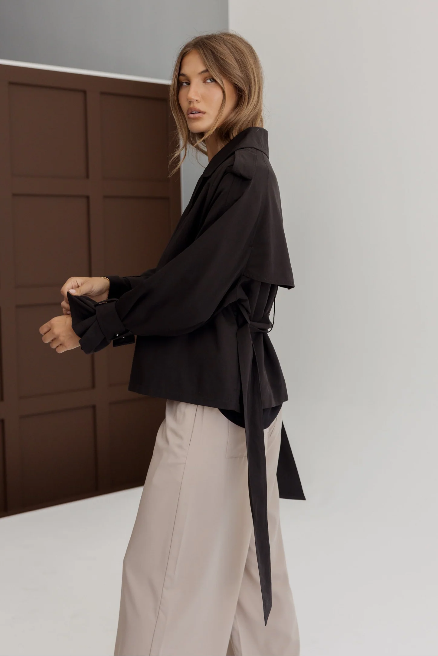 SOREN Soft Cropped Trench Black - Image 2