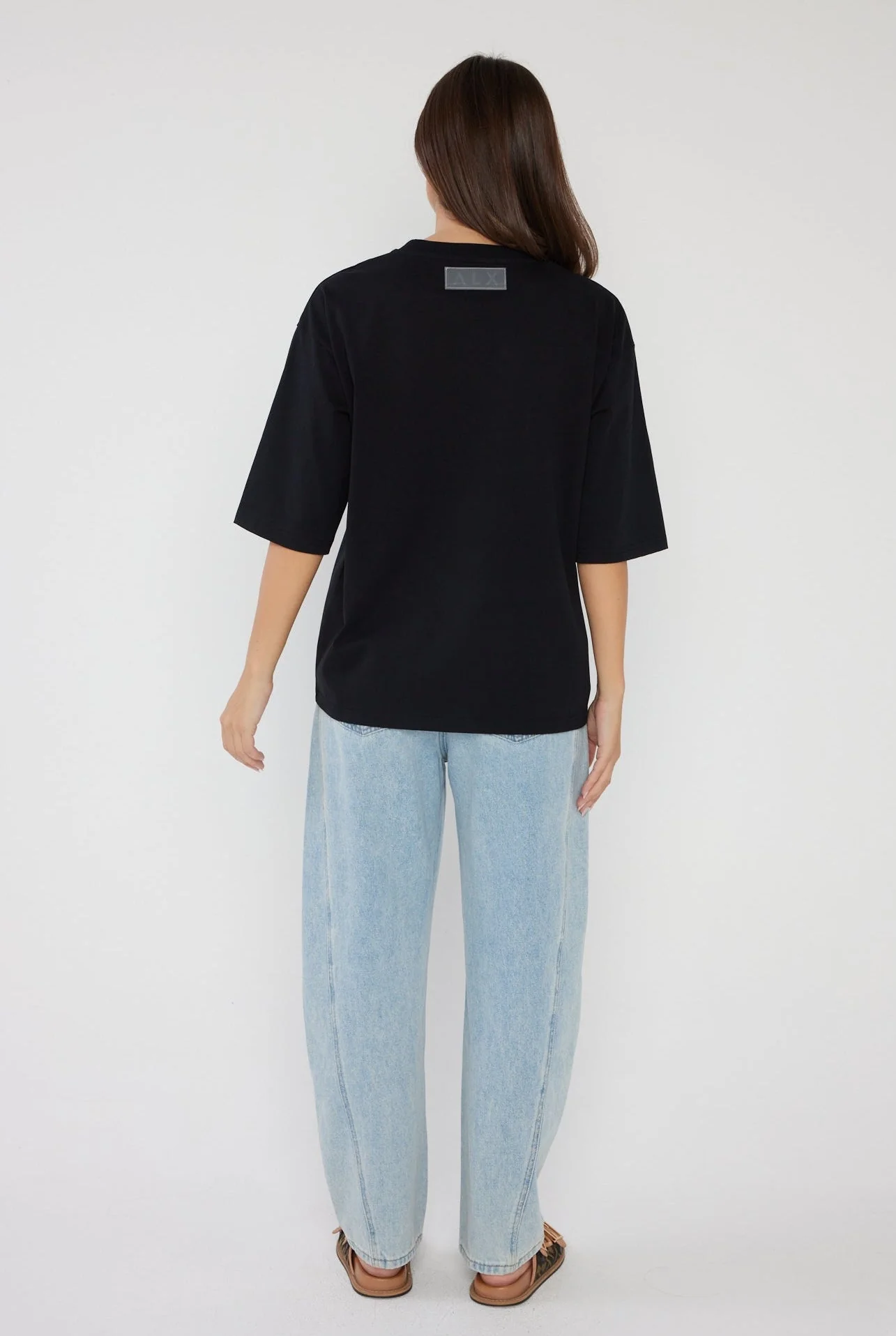 ZURI T-Shirt Black - Image 9